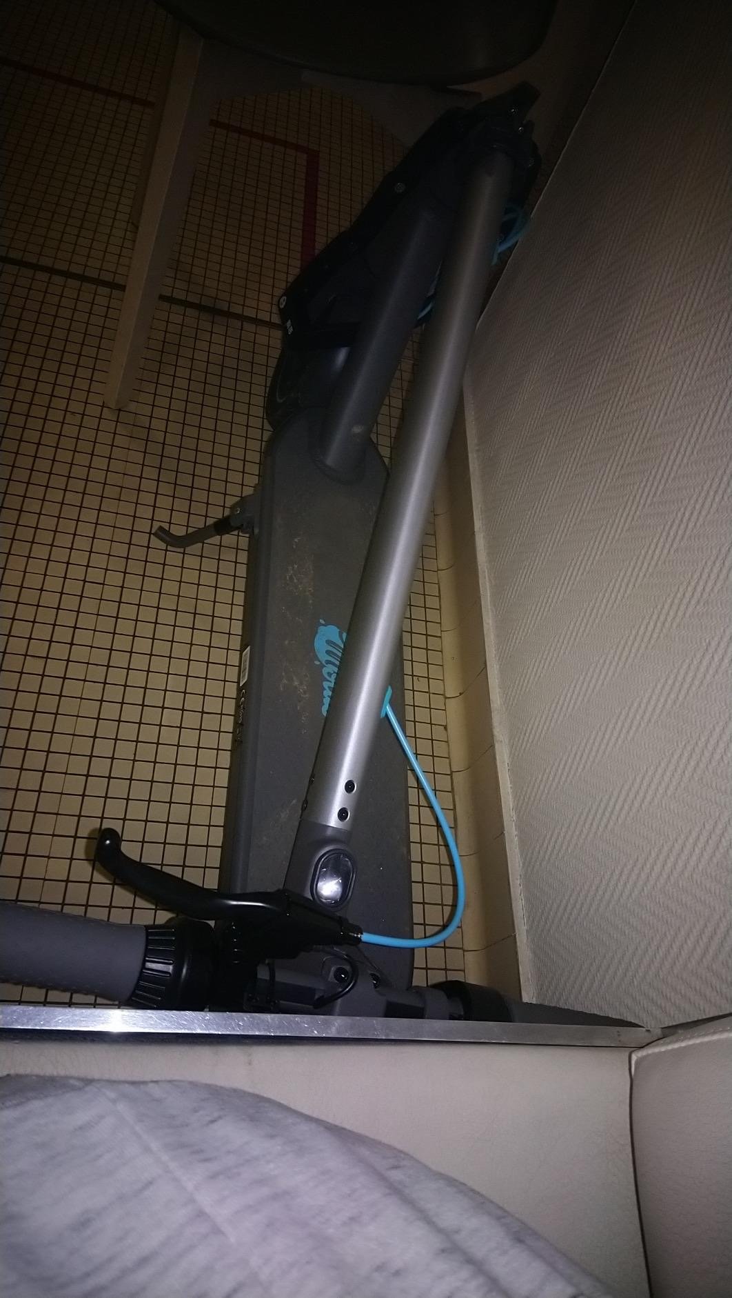 Motus Scooty 10 Elektroroller 350W - Bild 10